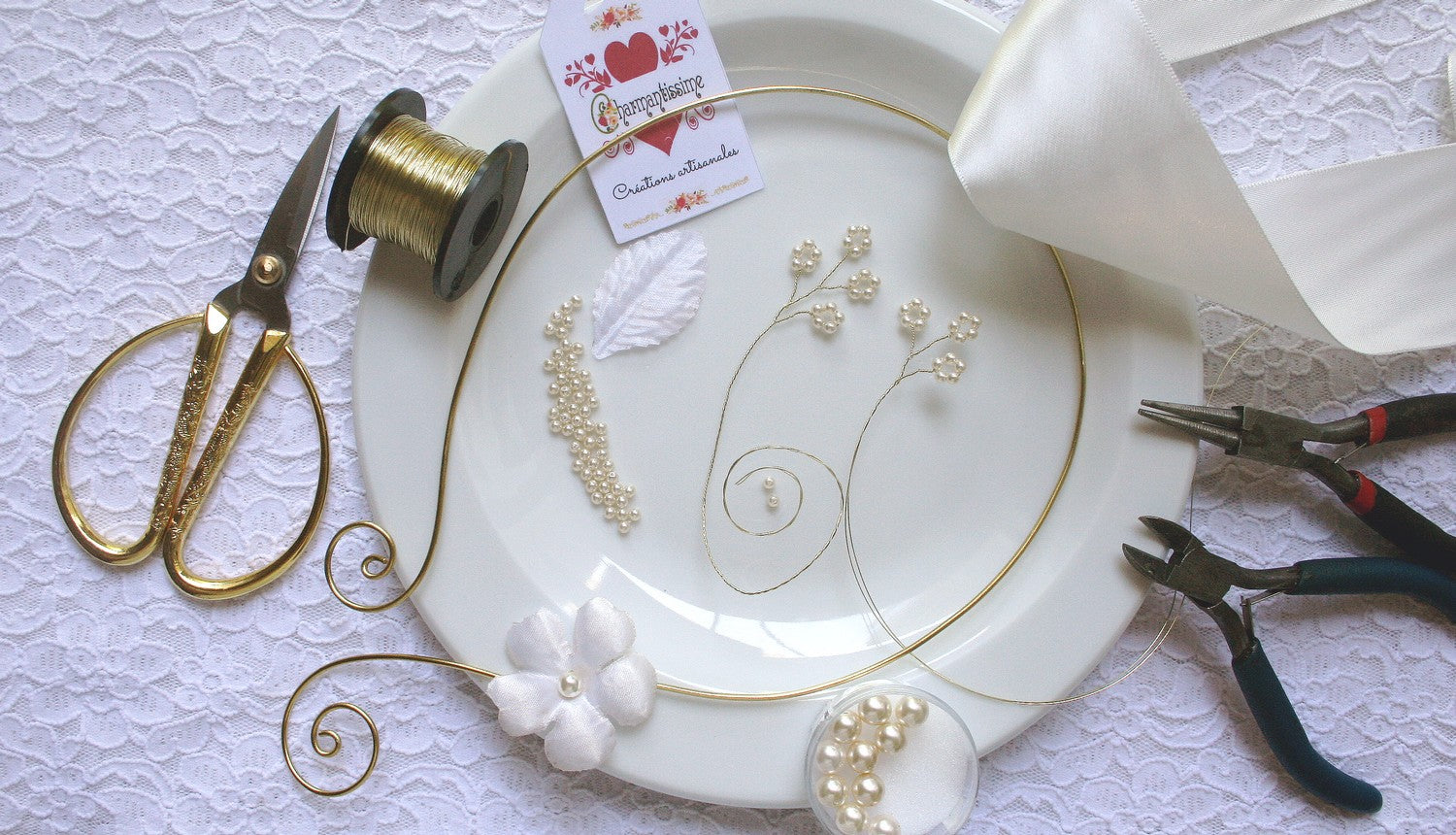 Bijoux floraux sakura japonisants fleur de cerisier en satin de soie faits main sur mesure en France