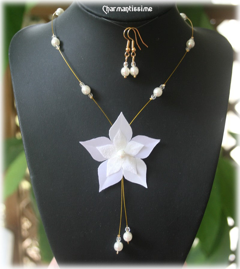 collier mariage fleur blanche pour mariée bohème chic
