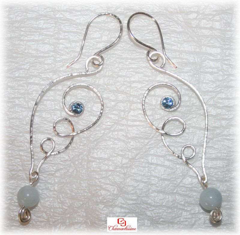 Boucles d'oreilles ailes d'ange et aigue-marine metal couleur argent martelé filigane art-nouveau