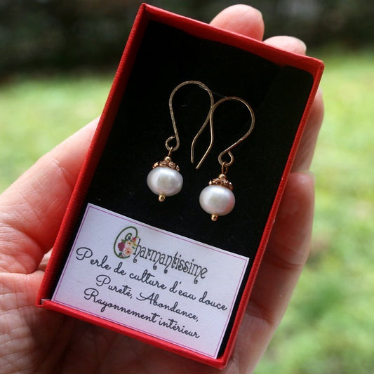 Boucles d'oreilles mariage en perles de culture d'eau douce et gold filled or de la marque Charmantissime pour mariée bohème chic