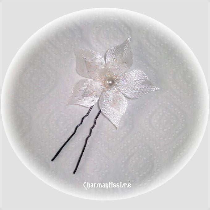 pic à chignon de mariage fleur ivoire en satin et organza irisé scintillant bohème-chic et perle nacrée, personnalisable pour mariée et demoiselle d'honneur