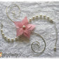 Bracelet mariage fleur satin vieux rose, perles blanches et fil argenté