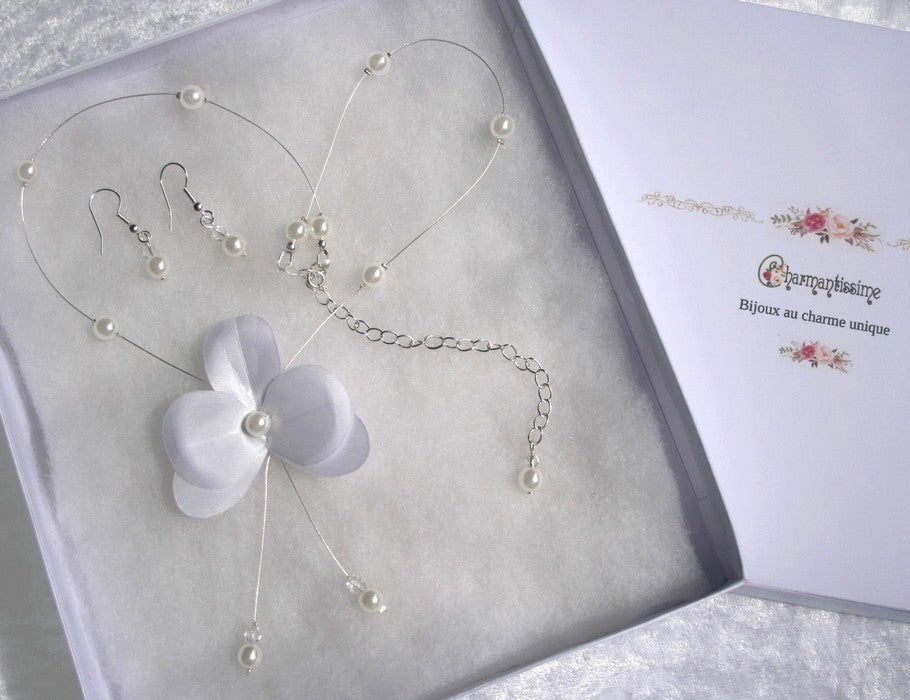 coffret cadeau personnalisé avec bijou mariage fleur blanche
