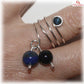 Bague ressort multi rangs pas chère avec perles lapis-lazuli et blue-stone Strass cristal bleu nuit