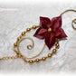 Bracelet fleur bohème chic en satin bordeaux et perles dorées pour mariage et cérémonie
