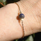 Joli bracelet raffiné en acier doré et perle lapis lazuli véritable pour femme avec cristaux de bohême or et petite breloque en lapis-lazuli, de la marque Charmantissime, fait main en France à petit prix