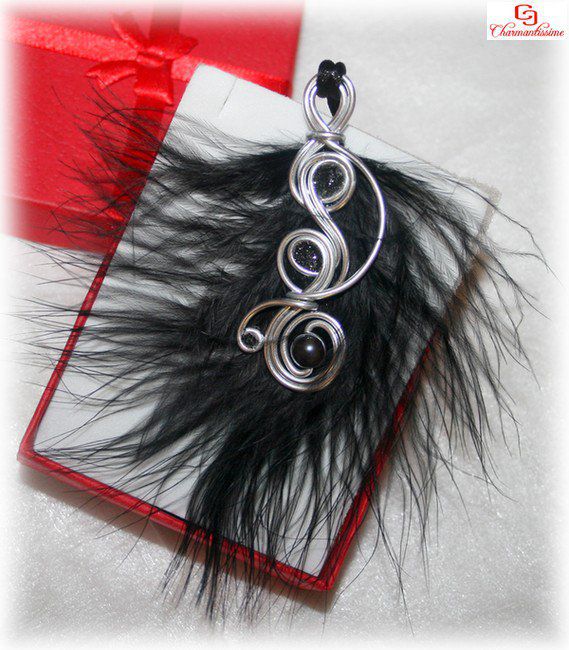 Bijou cadeau femme Collier pendentif Perle Hématite Spirales Plume noire tendance glamour art-déco