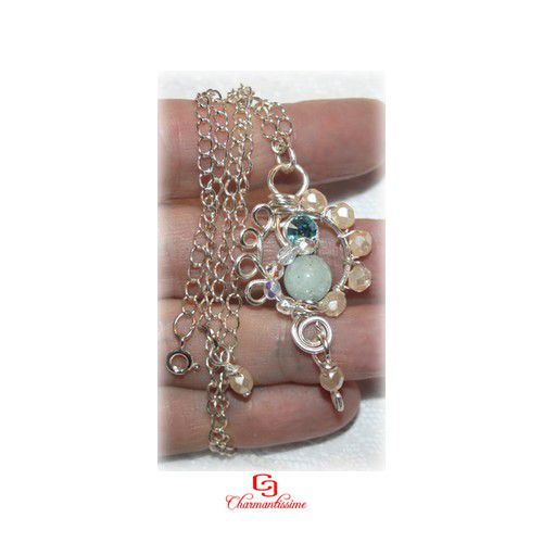 Bijou collier pendentif pierre naturelle et perles cristal travaillé main en France