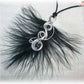 Collier pendentif Perle Hématite Plume noire Volutes fil alu argent tendance glamour art-déco