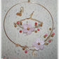 parure bijoux mariage fleur cerisier sakura japon rose poudré sur fil laiton or perles de jade