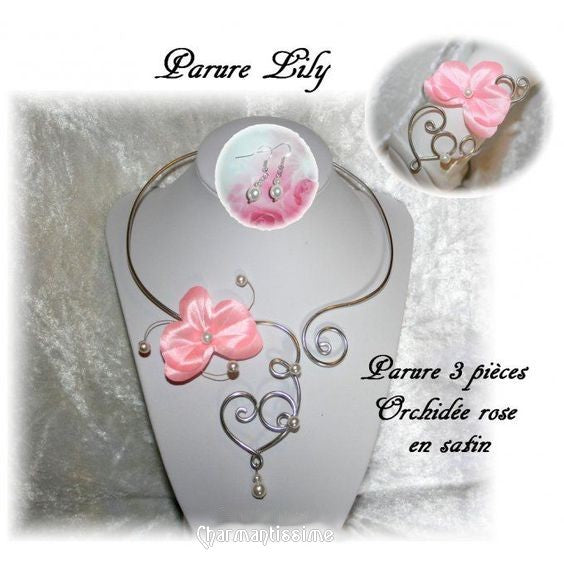 Parure bijoux mariage champêtre fleur orchidée rose sur coeur en spirales alu argent