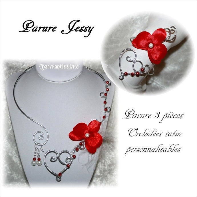 Parure de bijoux mariage champêtre avec coeur et petites fleurs d'orchidées rouges en satin et perles nacrées blanches