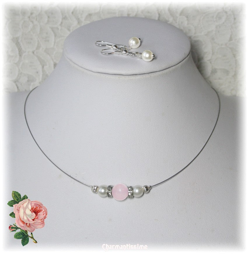 parure collier mariage bohême avec perles nacre blanc et quartz rose