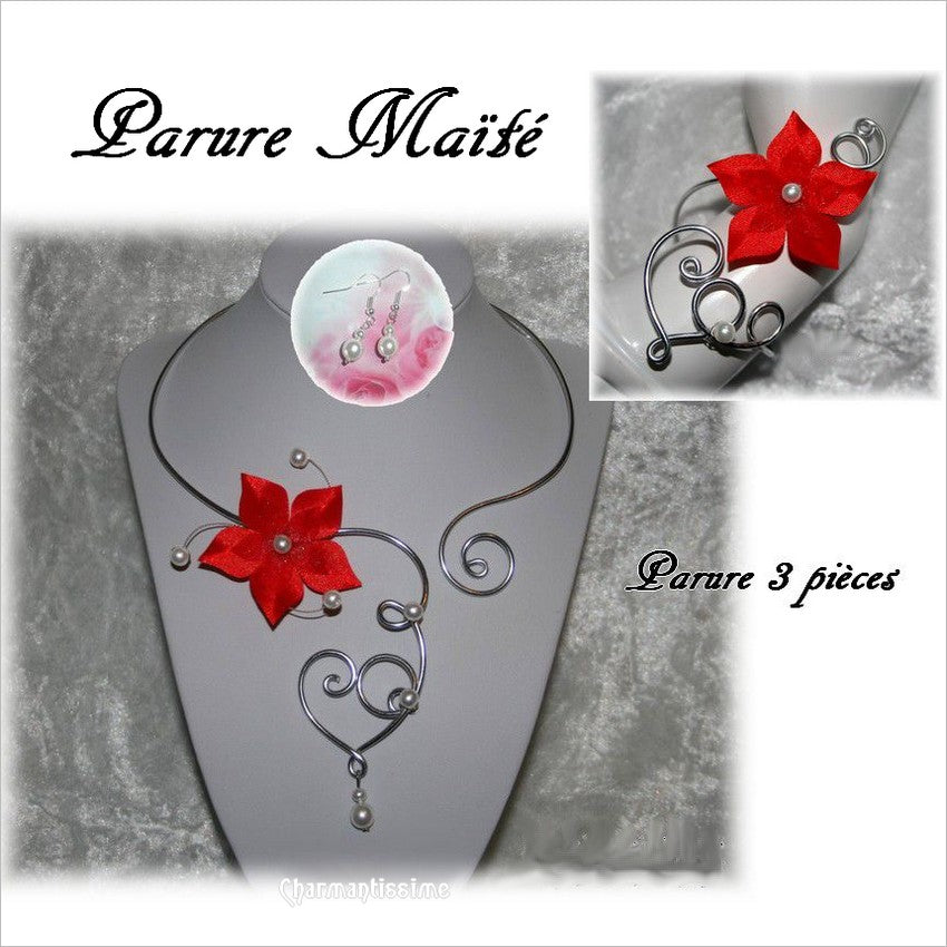 parure de mariage champêtre bohème-chic originale "Maïté" avec fleurs rouges en satin, sur coeur en volutes, composée du collier et du bracelet