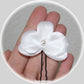 pic à chignon épingle à cheveux fleur orchidée blanche en satin pour mariée